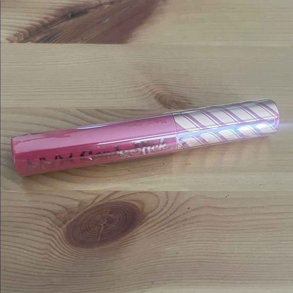 NYX Candy Slick Glowy Lip Color